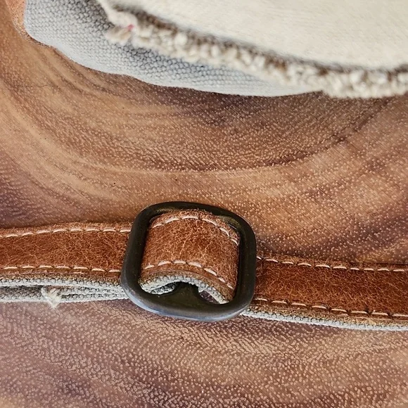 CLEA RAY UPCYCLED MILITARY TENT CANVAS AND LEATHER CROSSBODY BAG - Picture 11 of 14